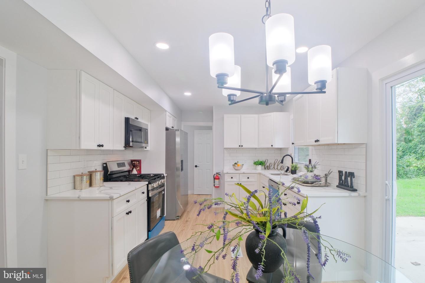 6 Minstrel Ln Property Photo 15