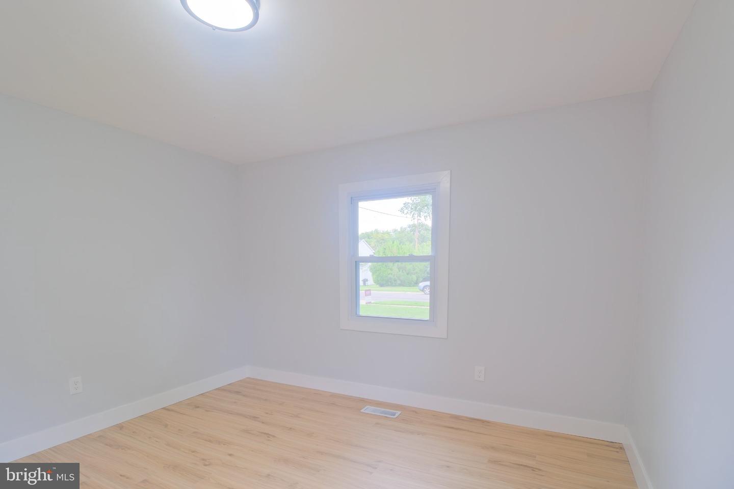 6 Minstrel Ln Property Photo 25
