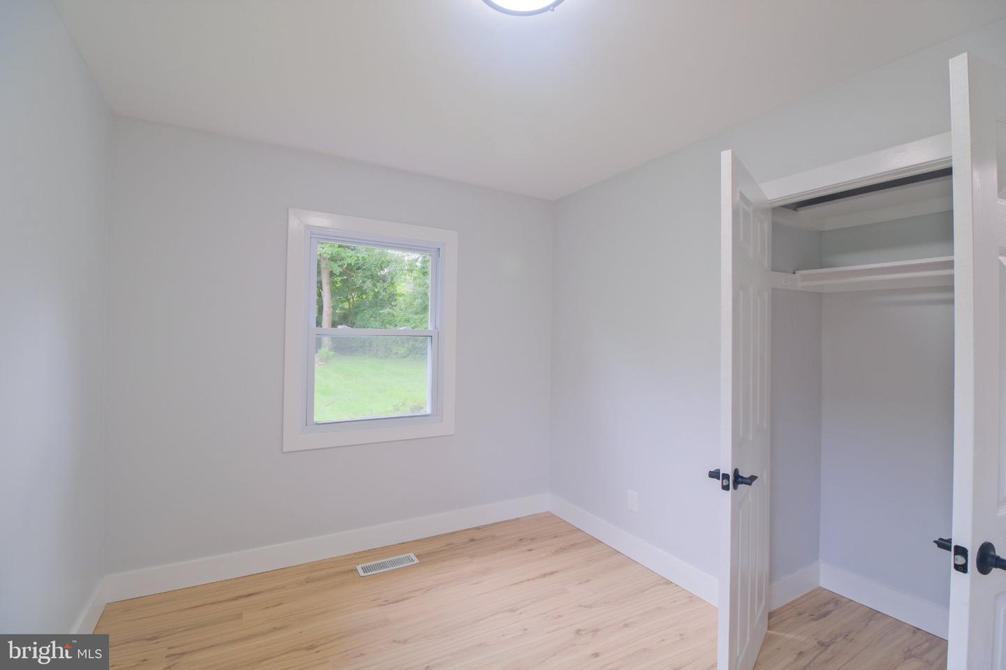 6 Minstrel Ln Property Photo 26