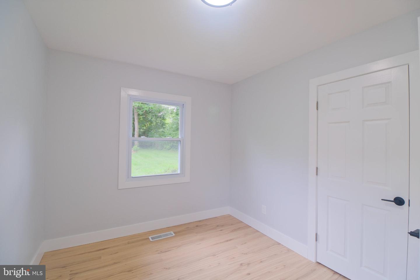6 Minstrel Ln Property Photo 27