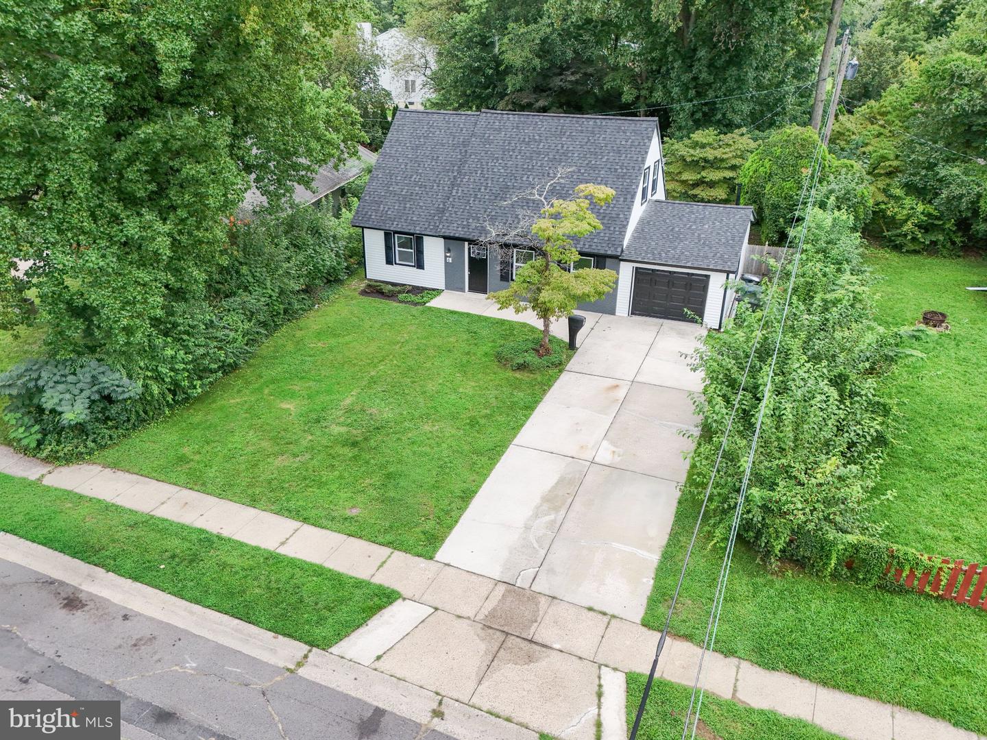 6 Minstrel Ln Property Photo 47