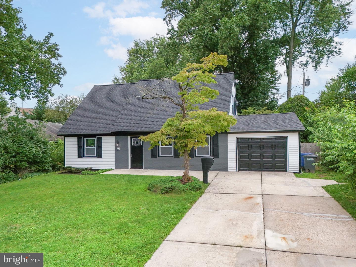 6 Minstrel Ln Property Photo 48