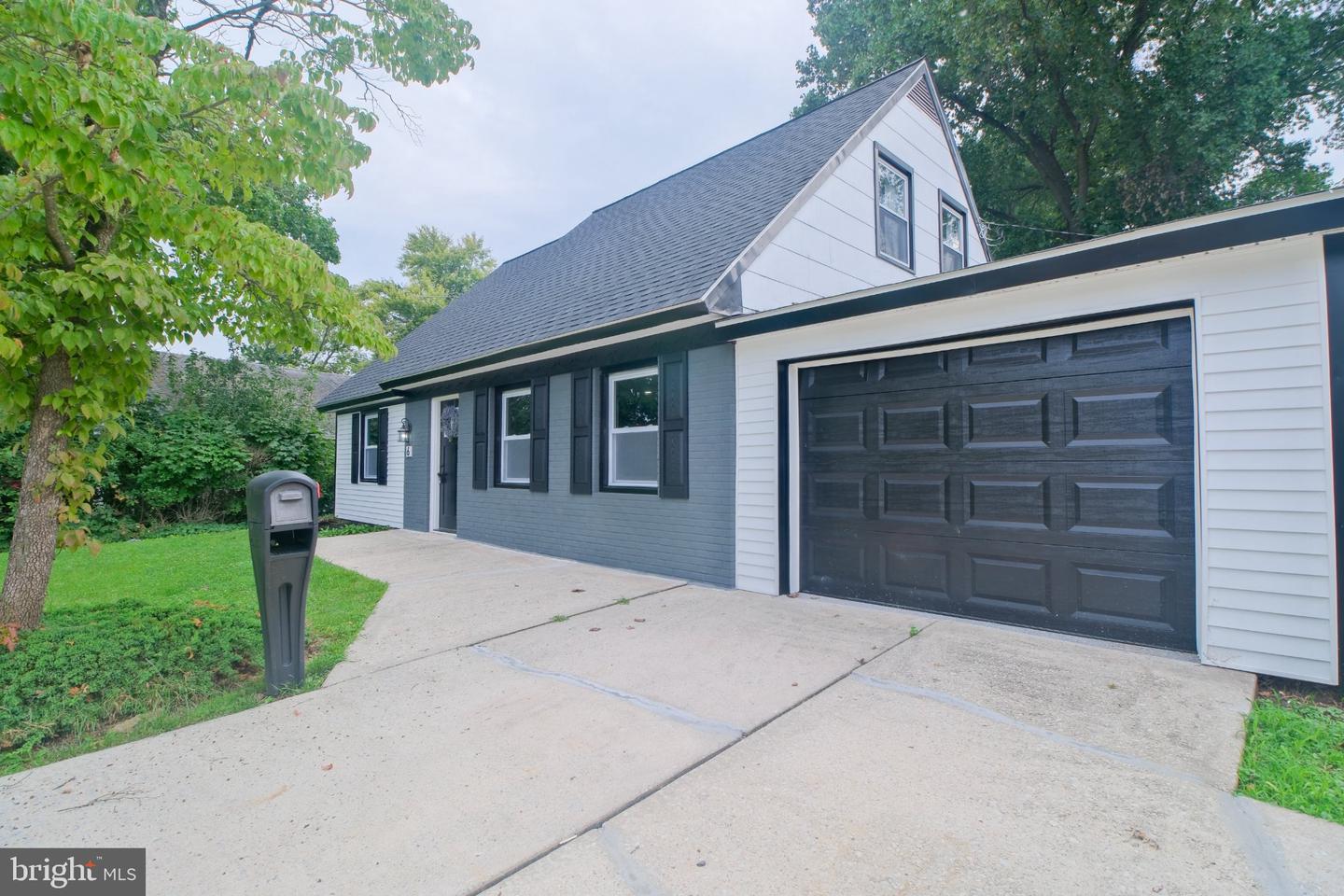 6 Minstrel Ln Property Photo 54