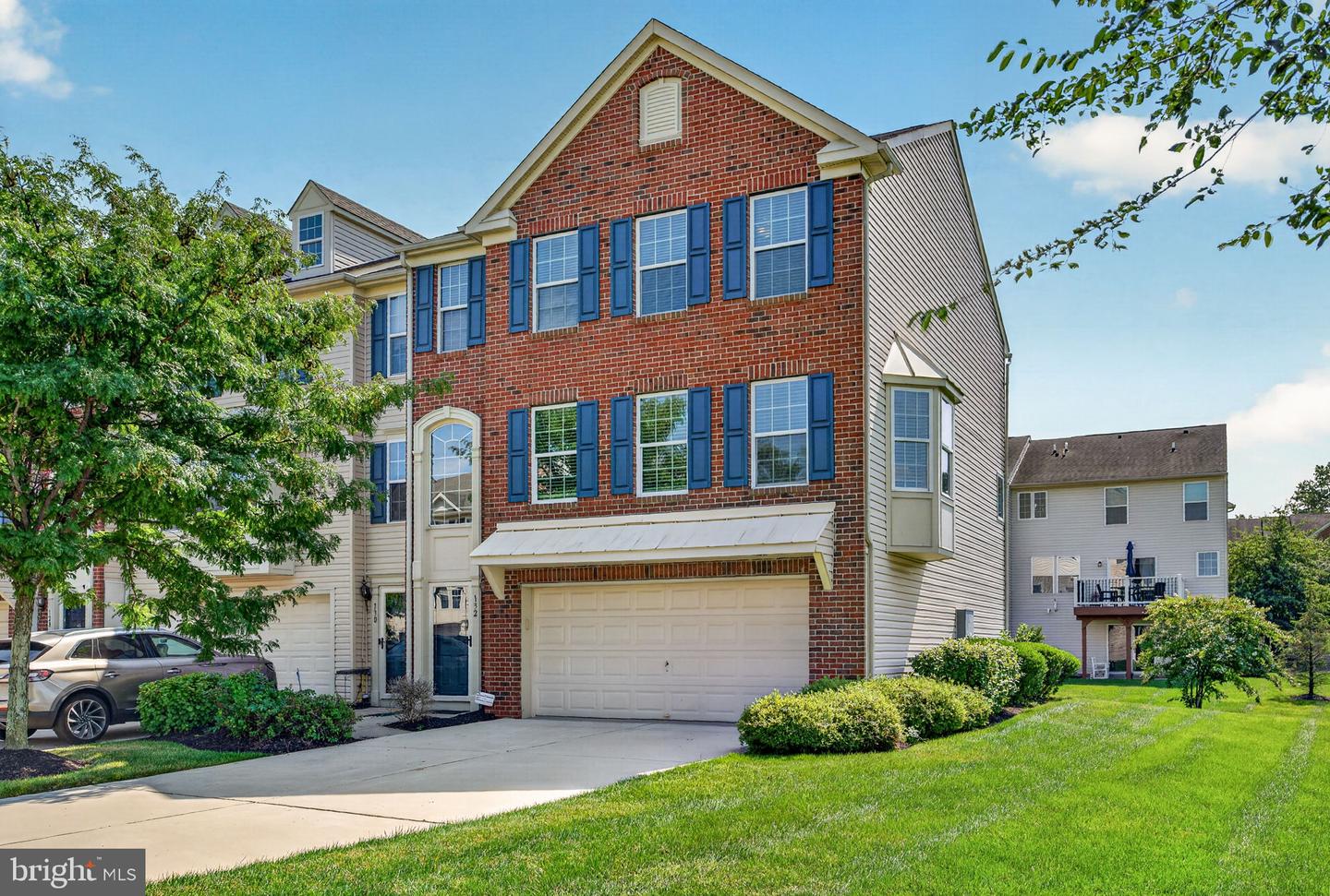 132 HELEN DR