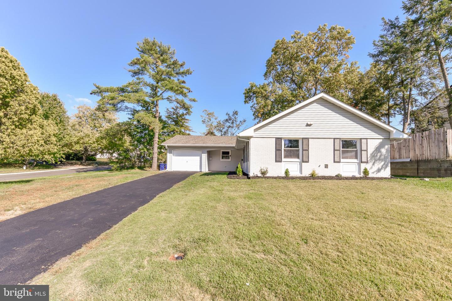 104 PLUMTREE LN