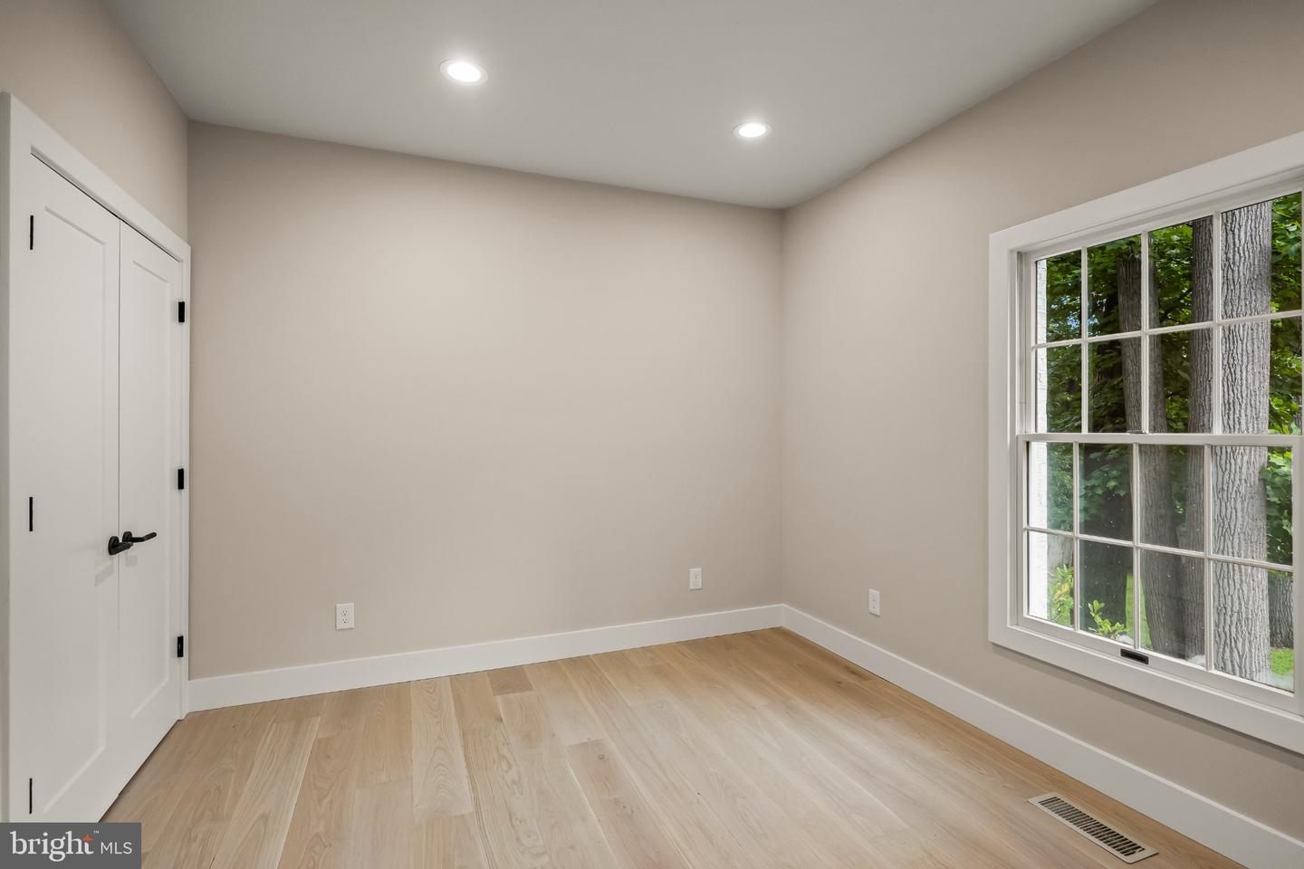 408 Creek Rd Property Photo 57