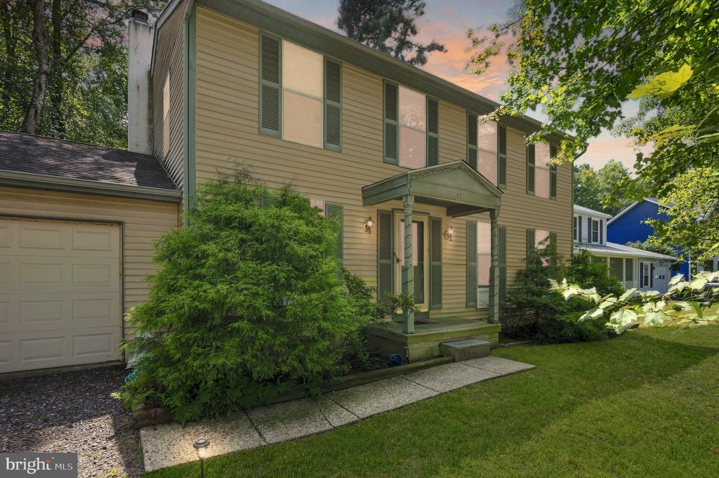 17 LADY DIANA CIR