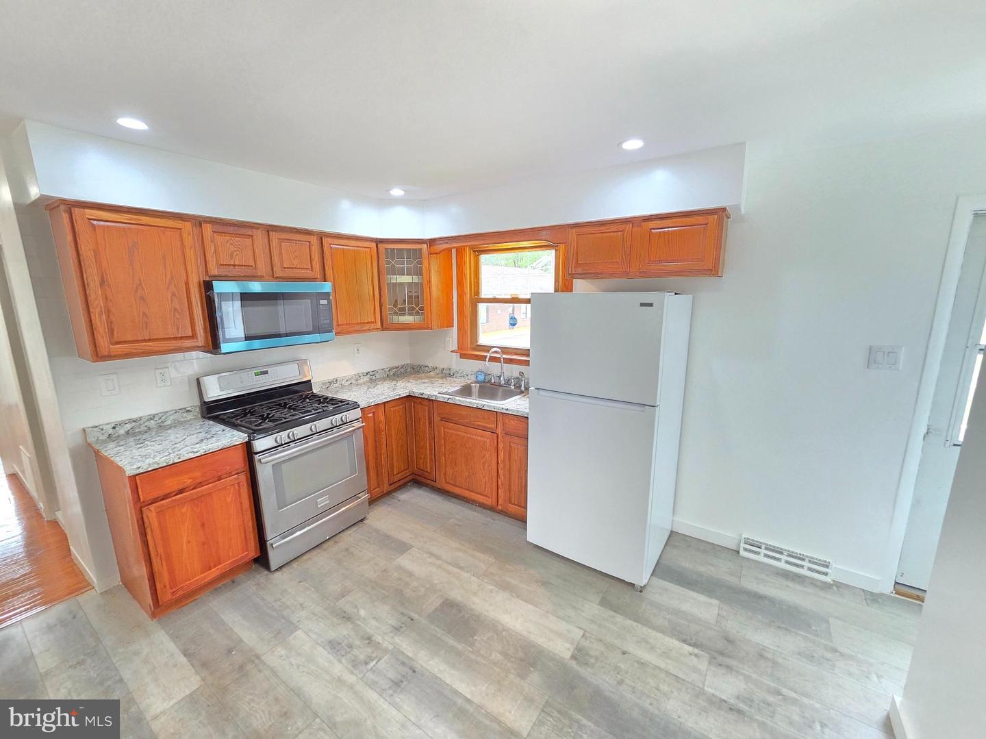 342 Washington Property Photo 5