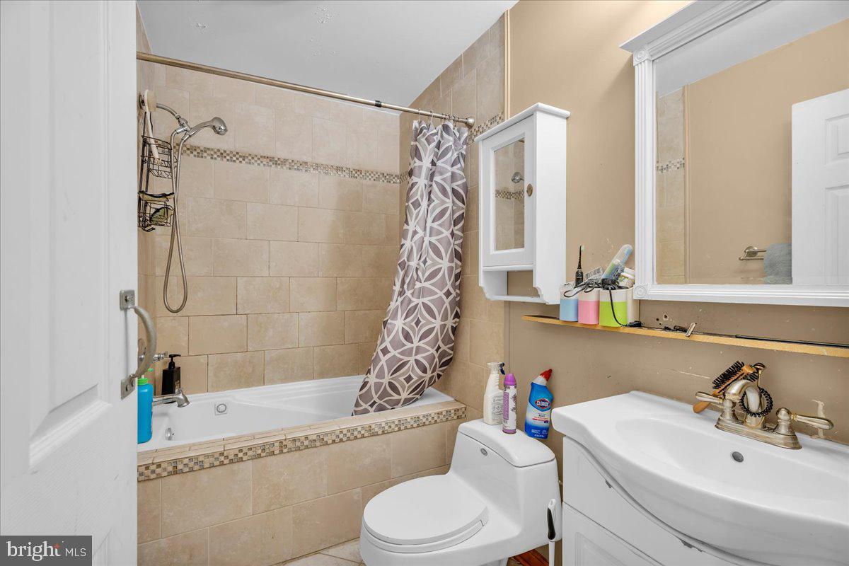 108 Five Crown Royal Property Photo 18