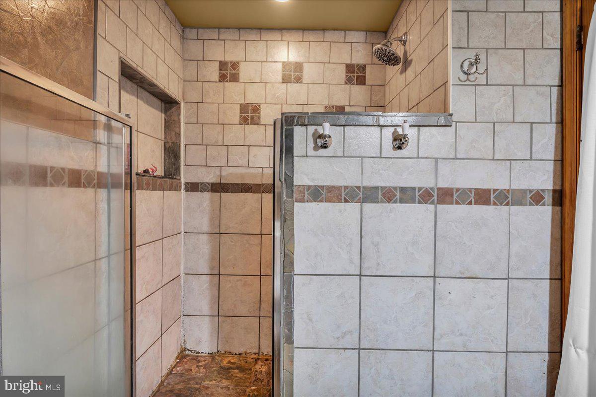 108 Five Crown Royal Property Photo 21
