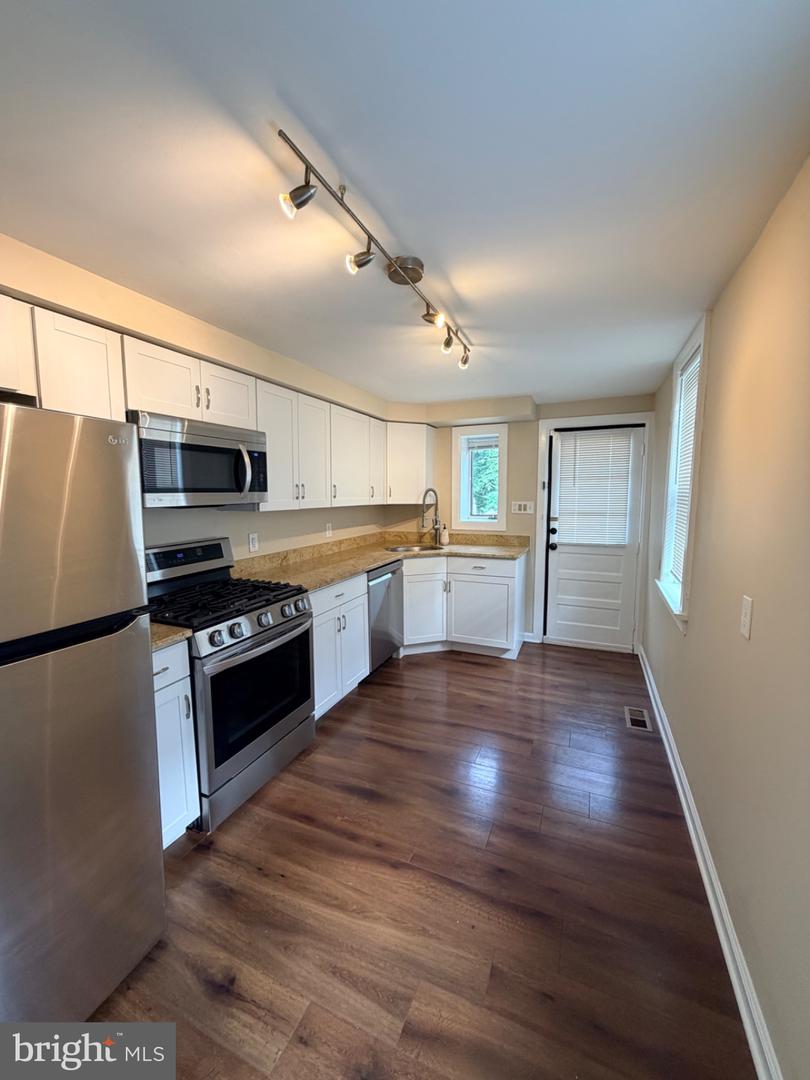 127 E Union St Property Photo 7