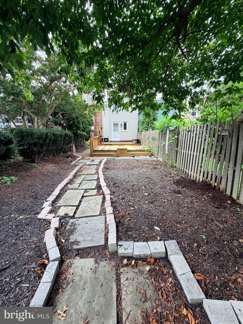 127 E Union St Property Photo 27