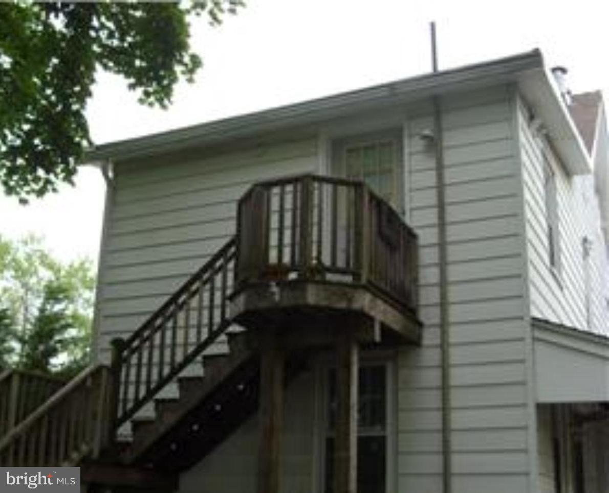 40 OAK AVE Property Photo 1