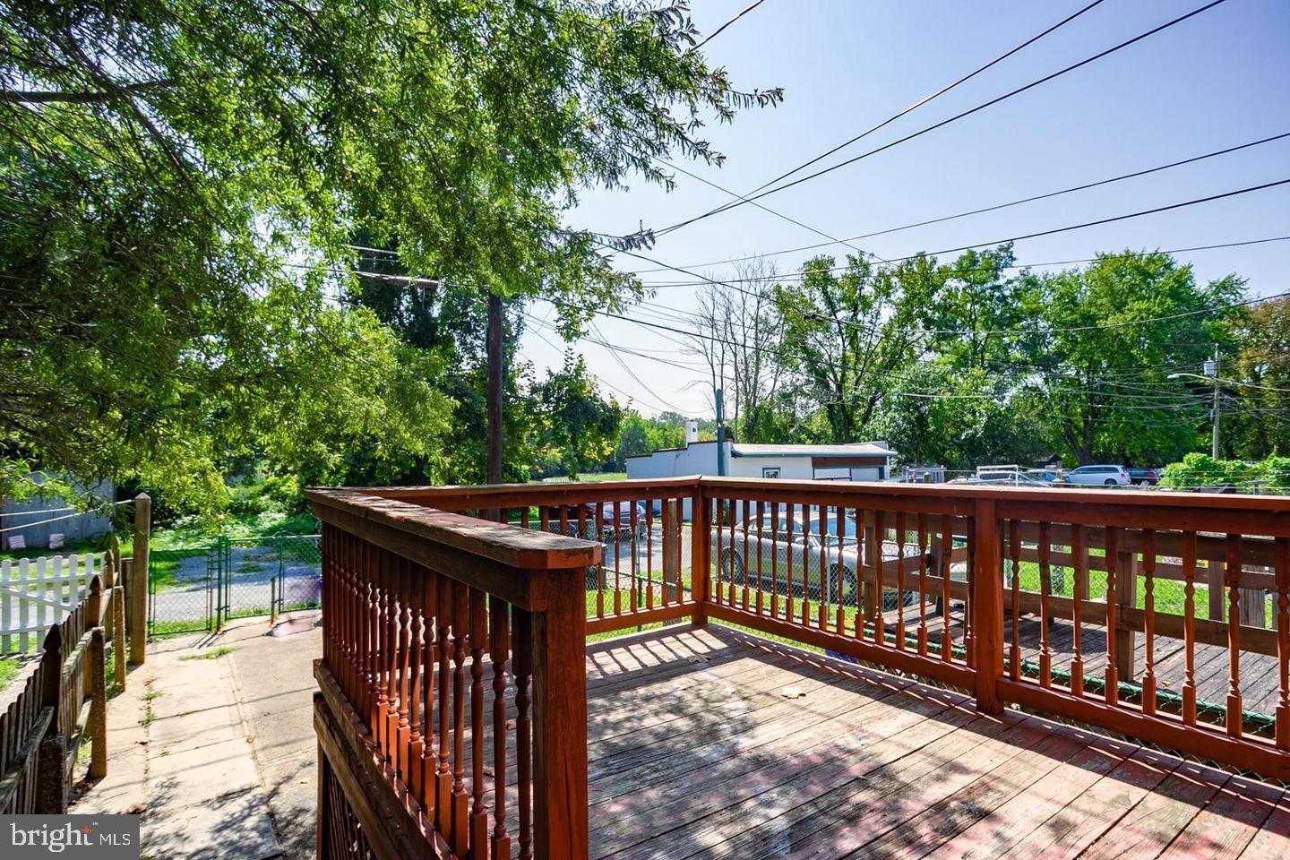 53 Amboy Ave Property Photo 1