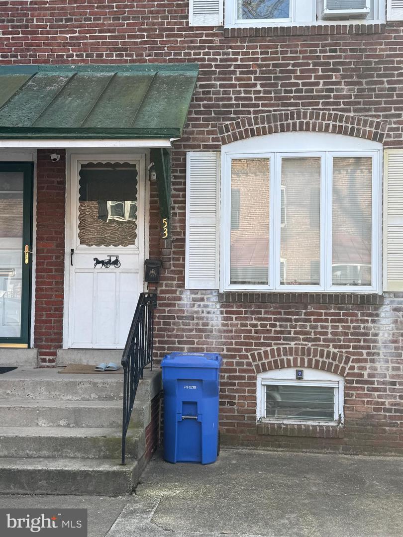 53 Amboy Ave Property Photo 2
