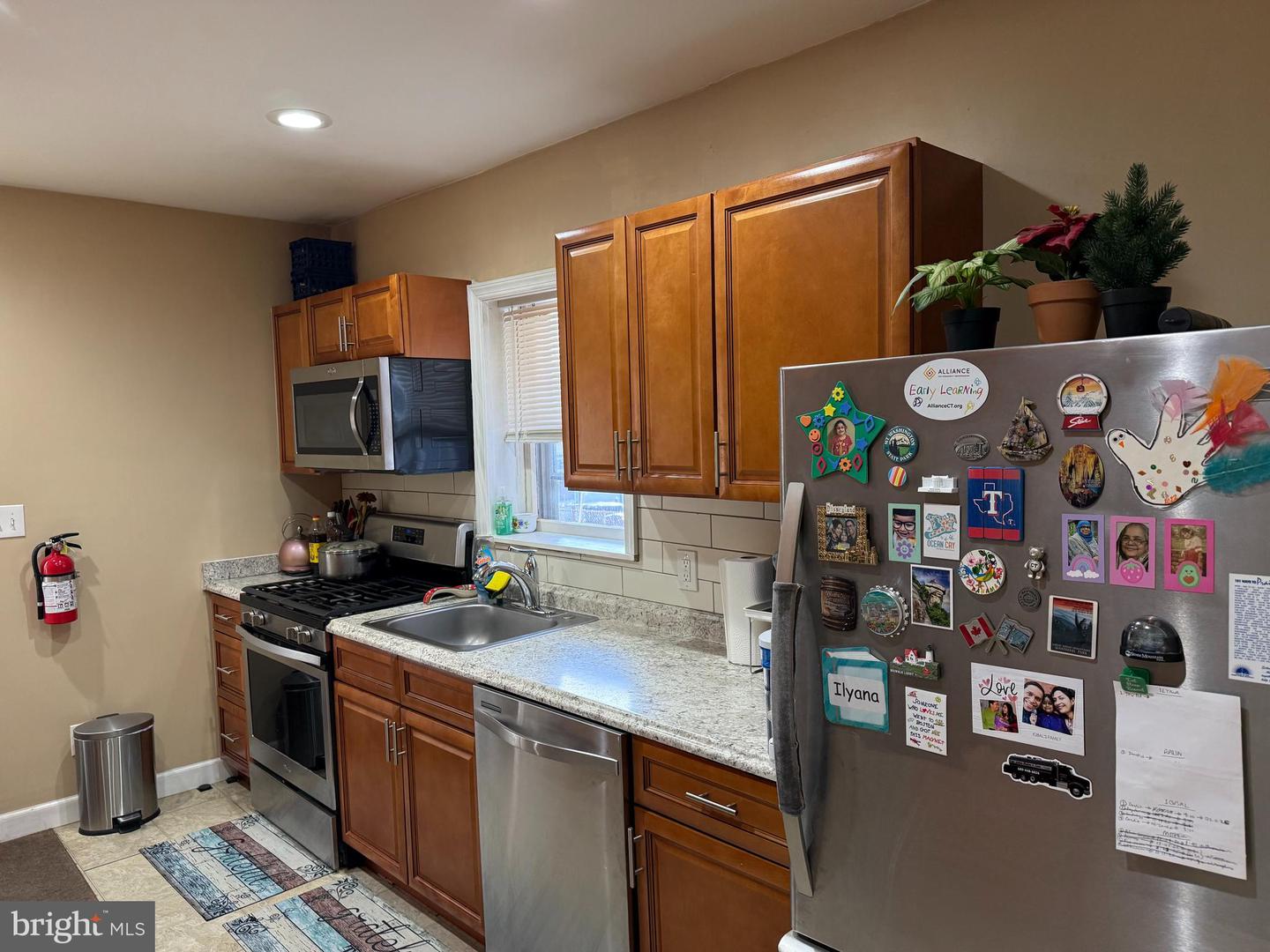 53 Amboy Ave Property Photo 8