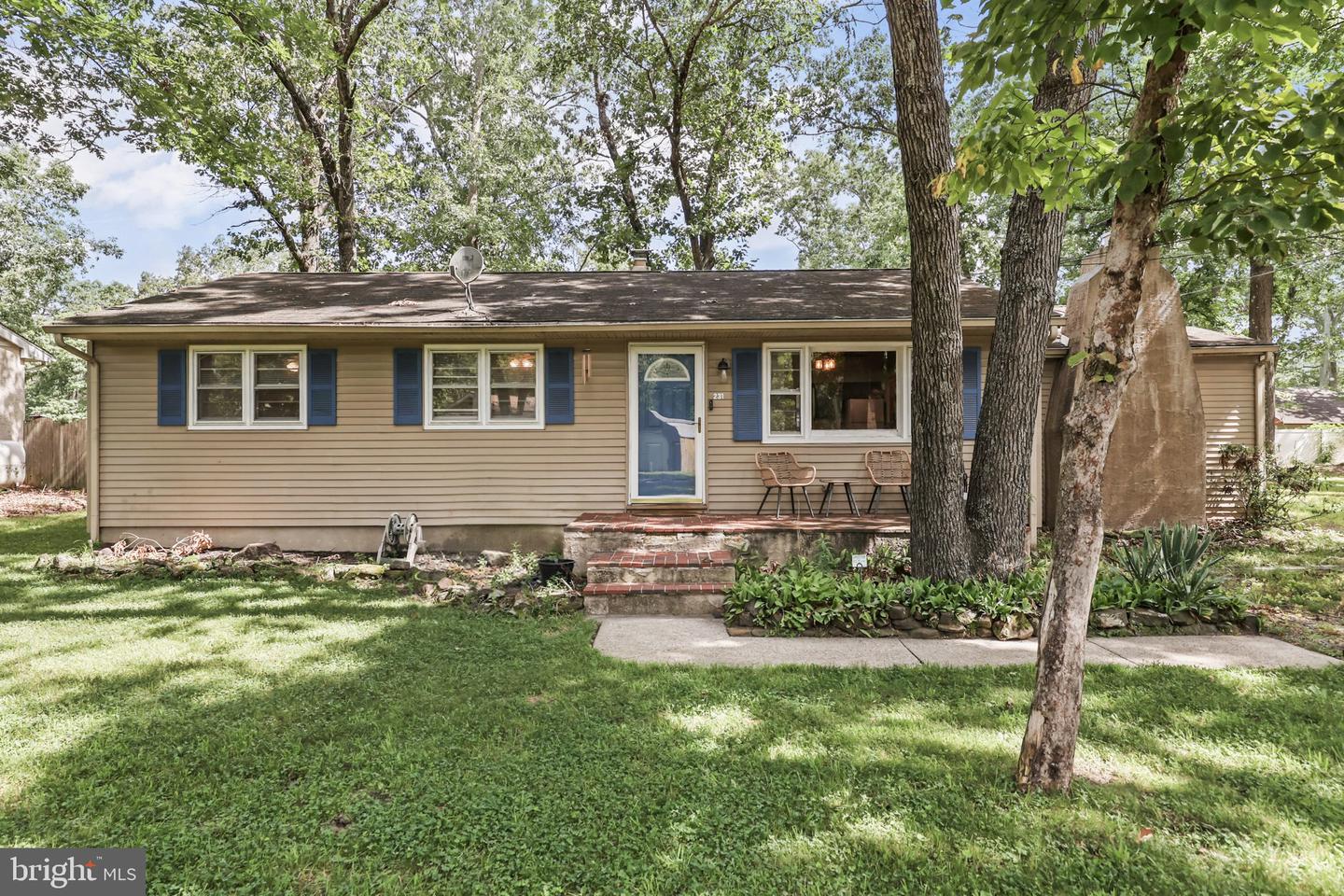231 RHODE ISLAND RD Property Photo 1