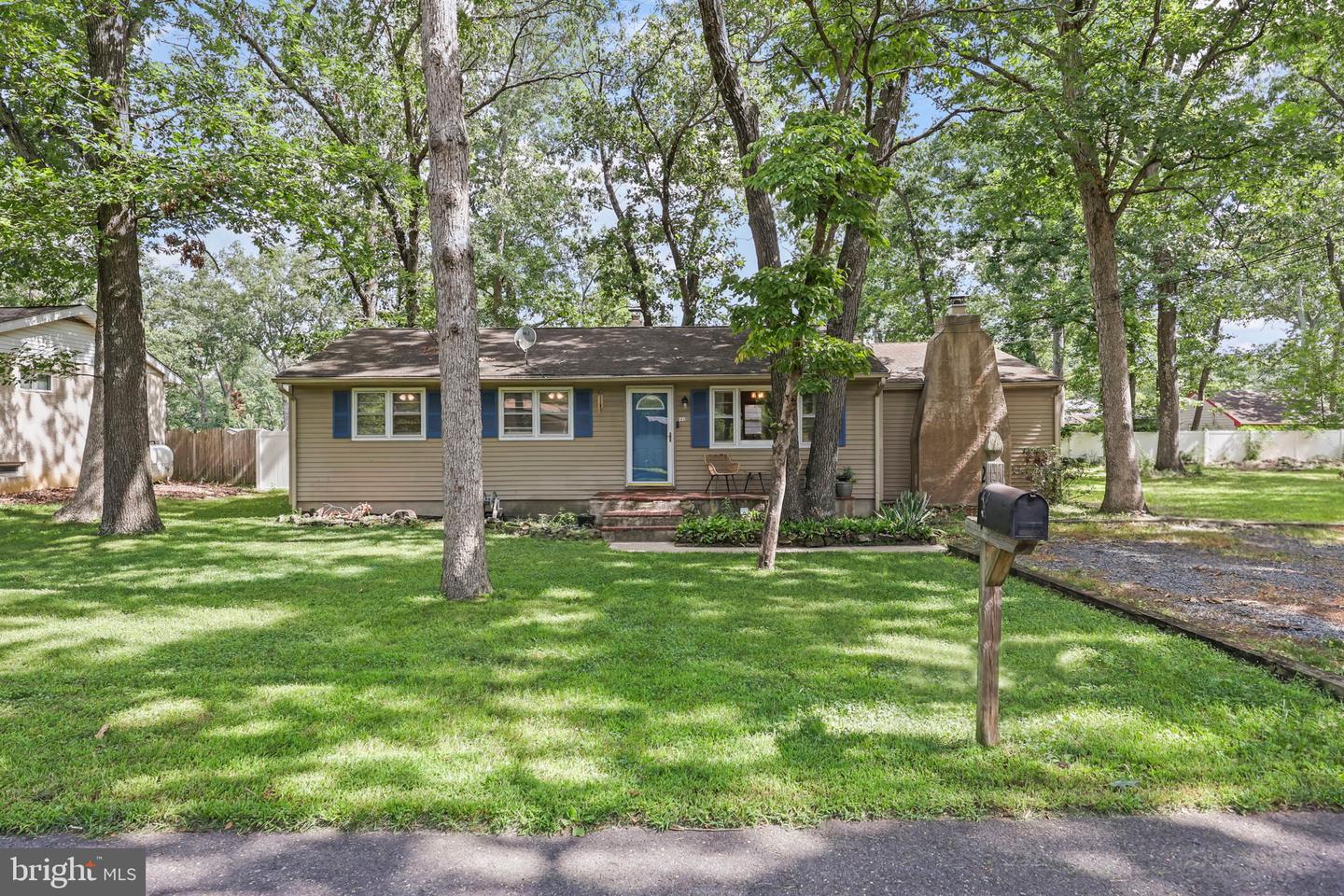 231 Rhode Island Rd Property Photo 3