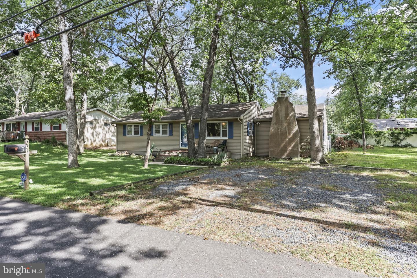 231 Rhode Island Rd Property Photo 31