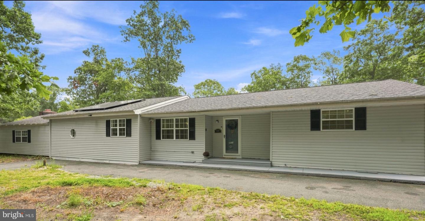 403 New Hampshire Rd Property Photo 1
