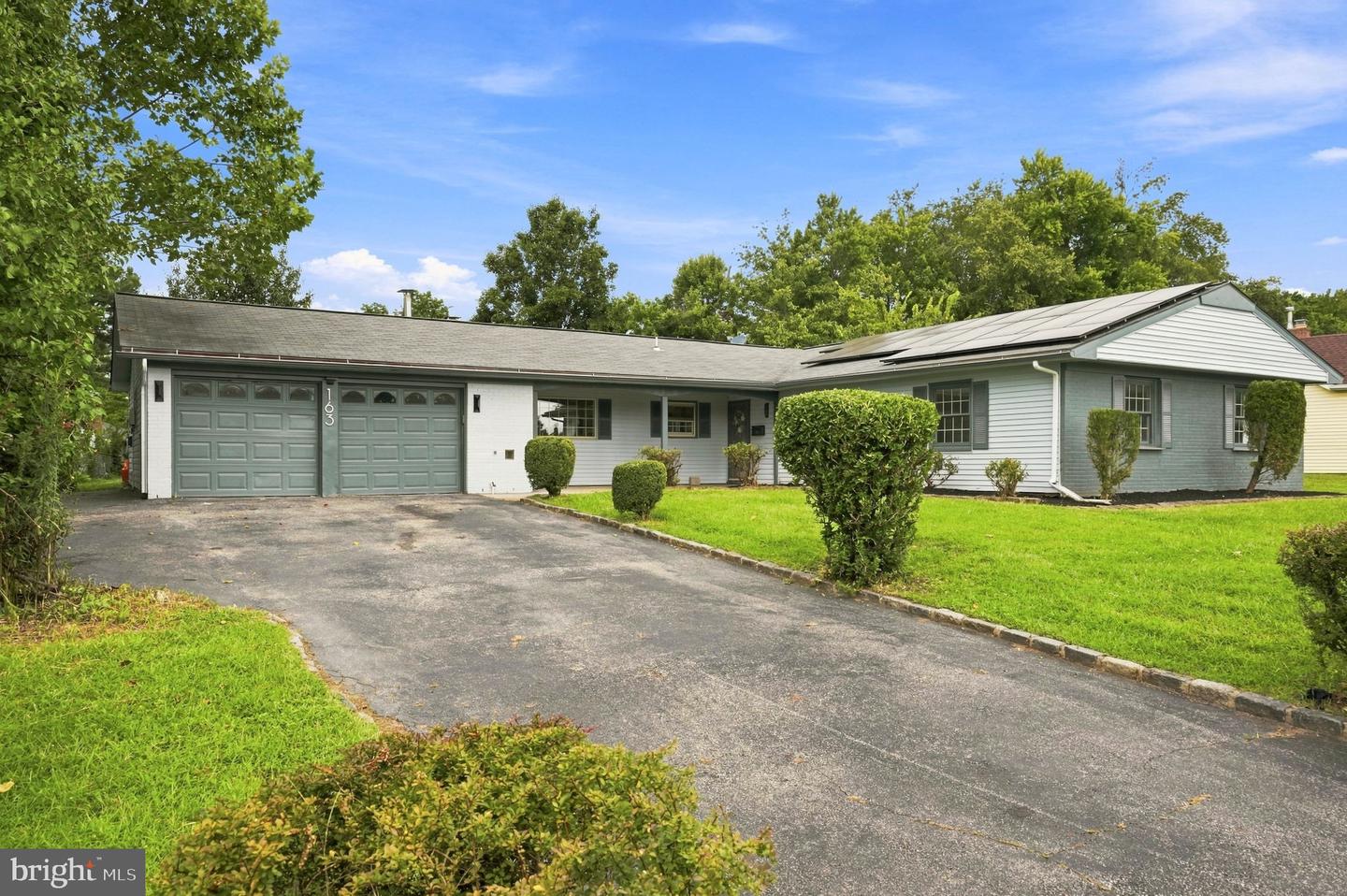 163 Twin Hill Dr Property Photo 3