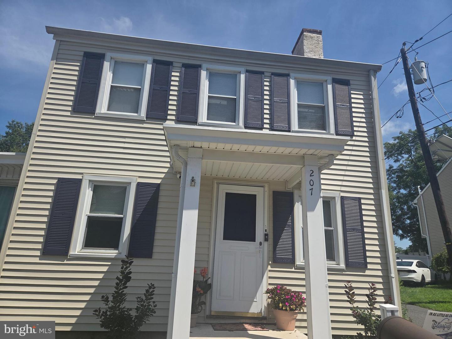 207 Washington St Property Photo 1