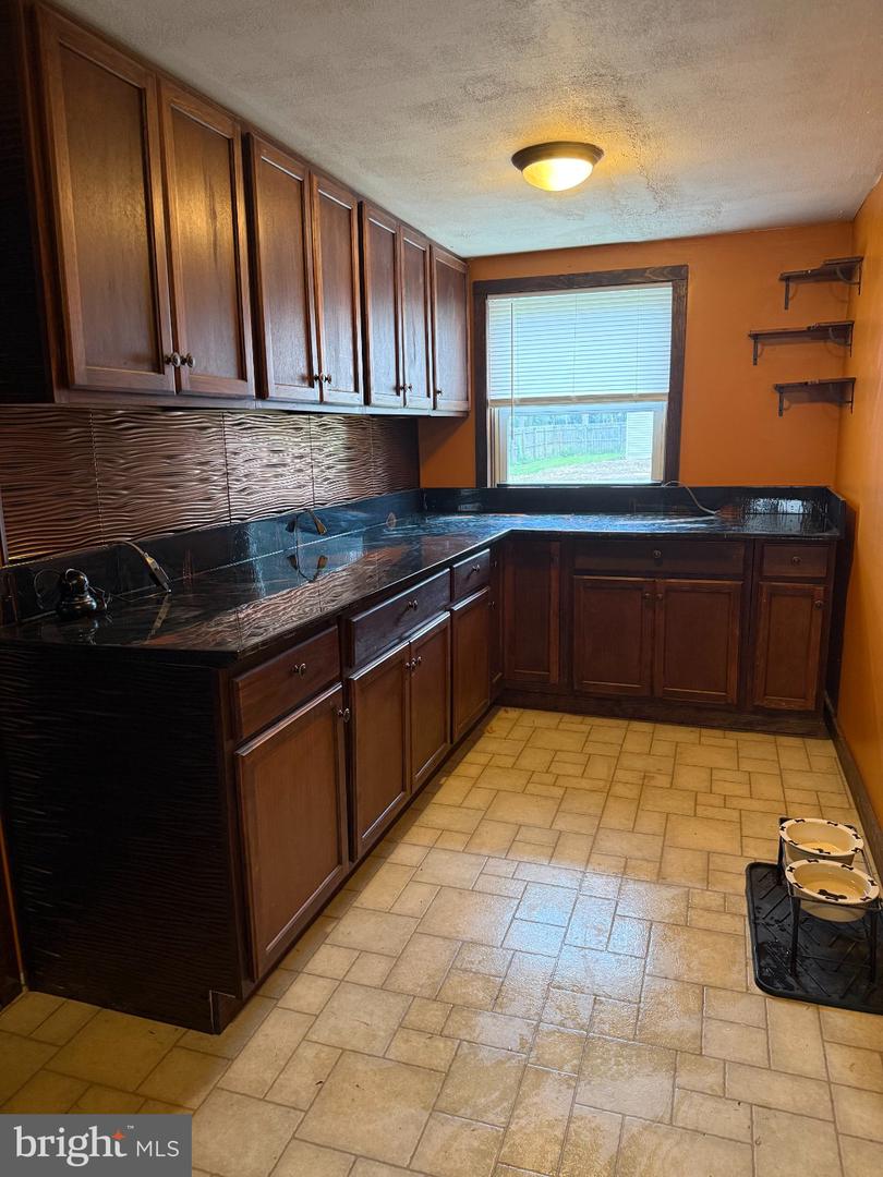 207 Washington St Property Photo 11