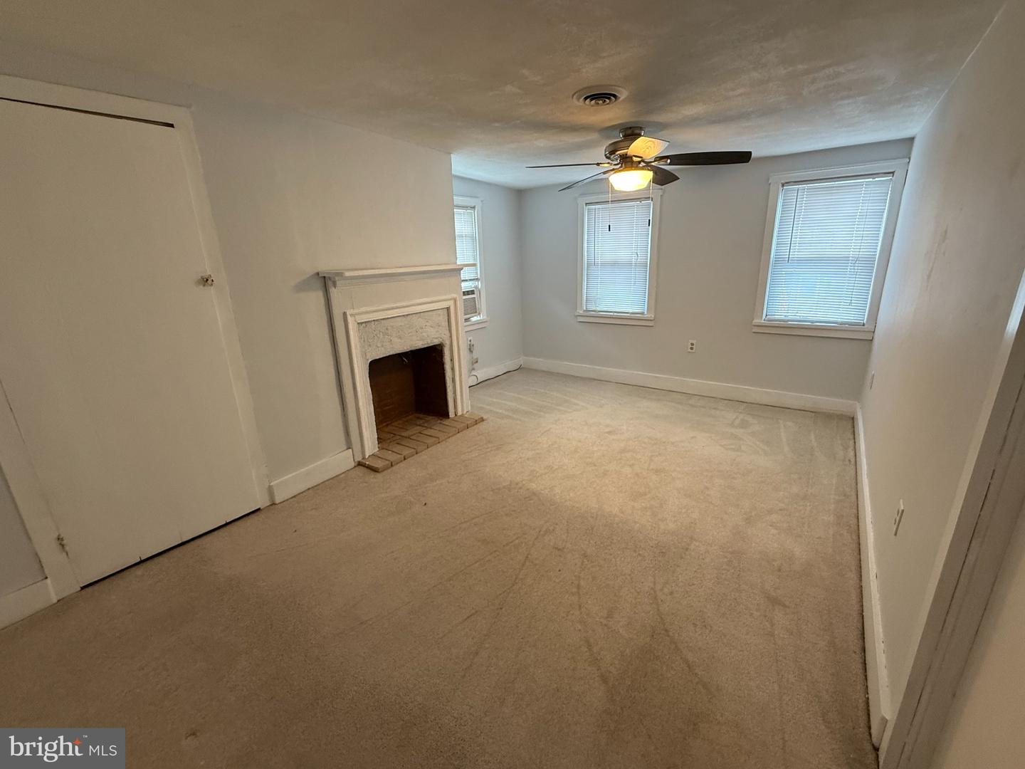 207 Washington St Property Photo 23