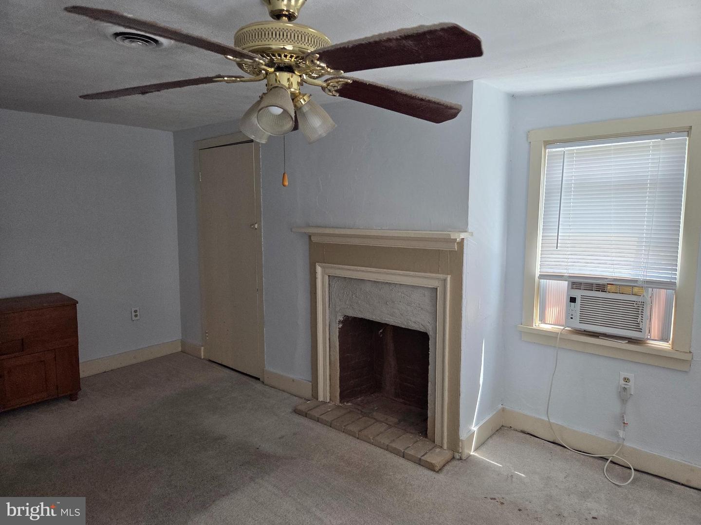 207 Washington St Property Photo 25