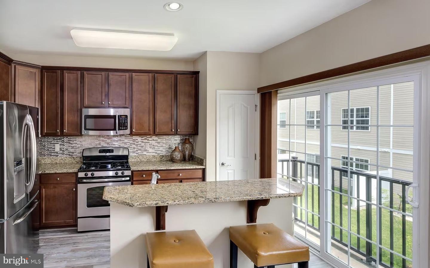 47 Riverwalk Blvd Property Photo 8