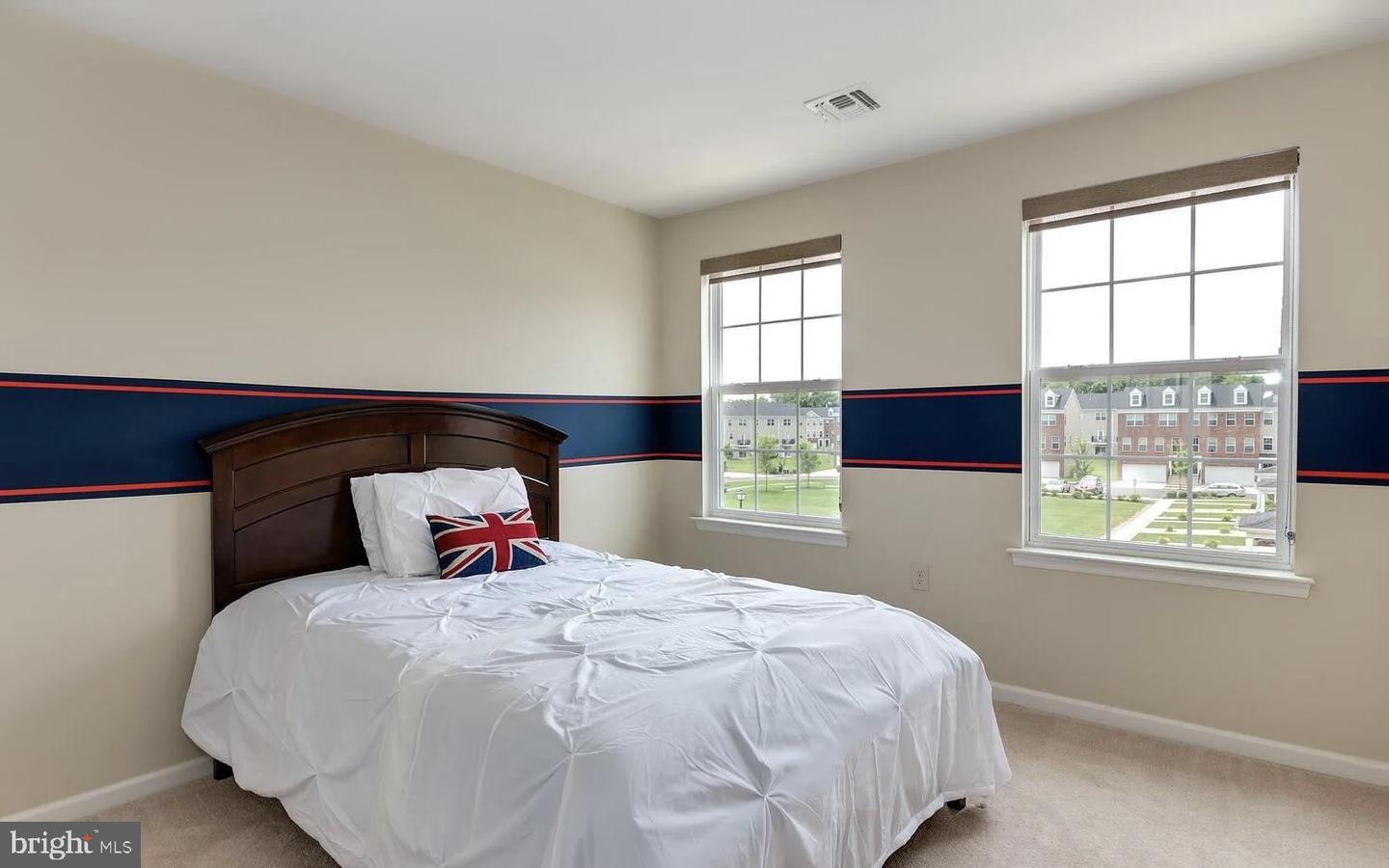 47 Riverwalk Blvd Property Photo 13