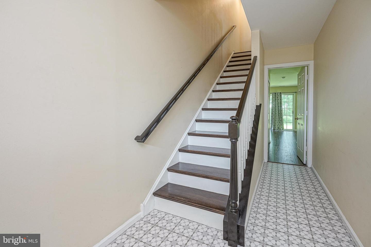 7503 Juniper Ln Property Photo 4