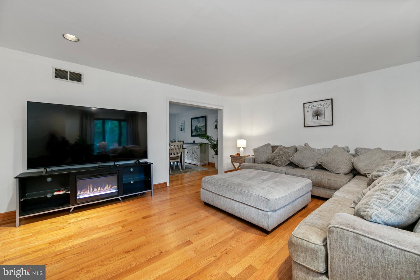 6 Gristmill Ct Property Photo 6