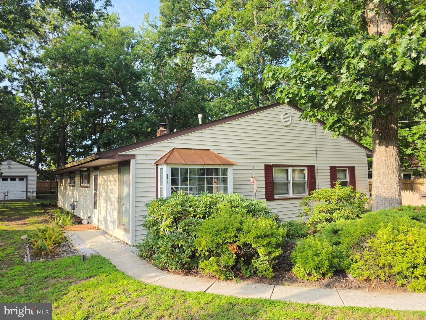 329 Evergreen Rd Property Photo 1