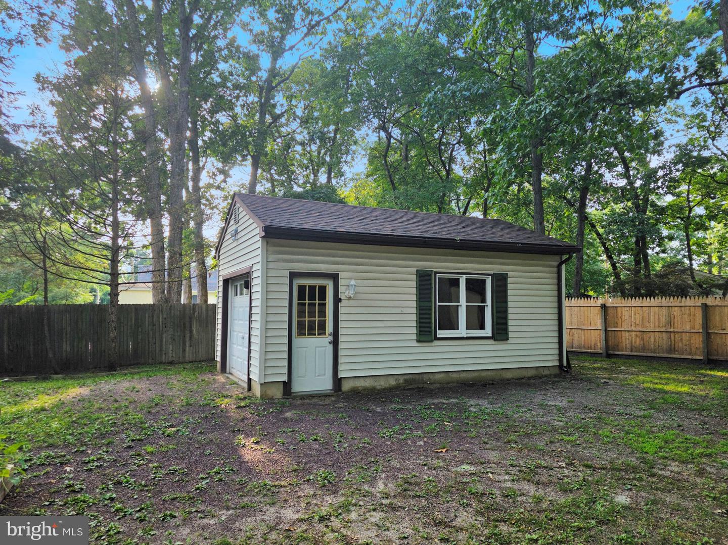 329 Evergreen Rd Property Photo 6