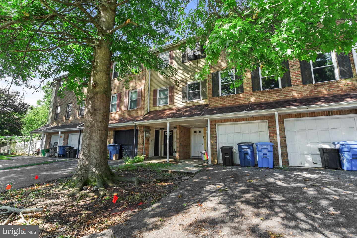 206 A Chaucer Ct Property Photo 2