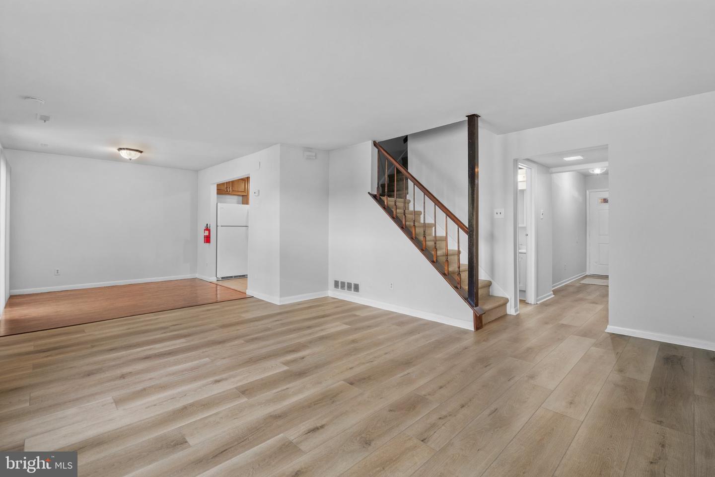 206 A Chaucer Ct Property Photo 5