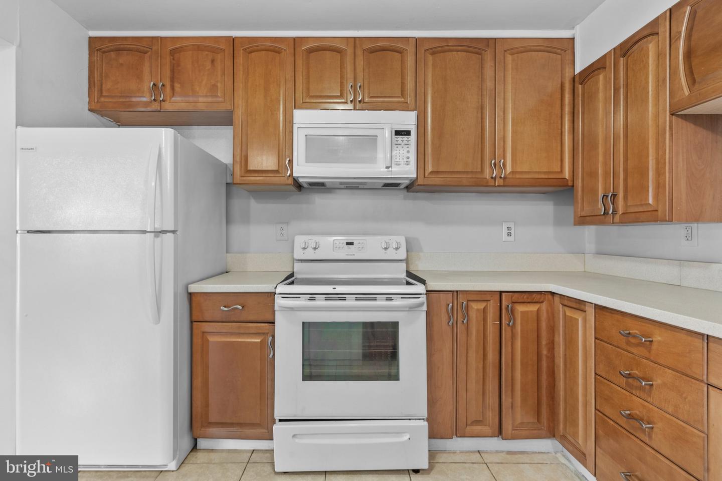 206 A Chaucer Ct Property Photo 6