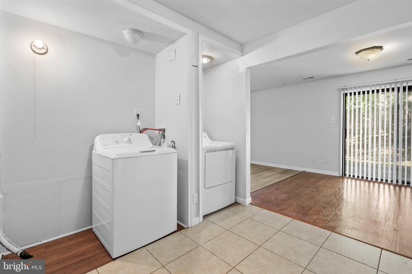 206 A Chaucer Ct Property Photo 8