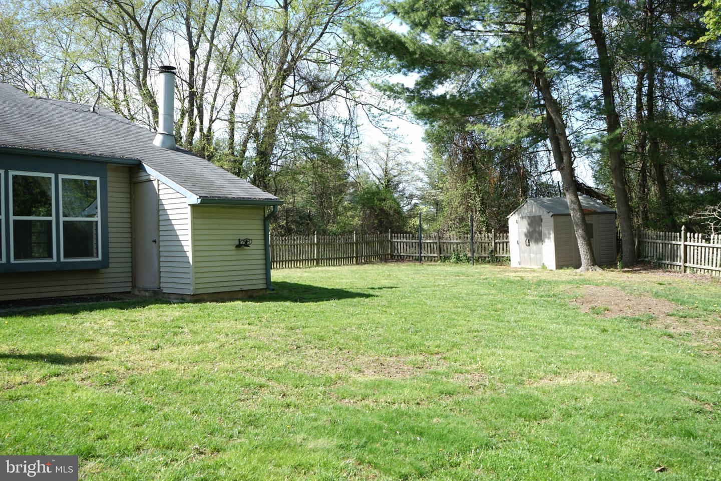 906 Roberts Ln Property Photo 7