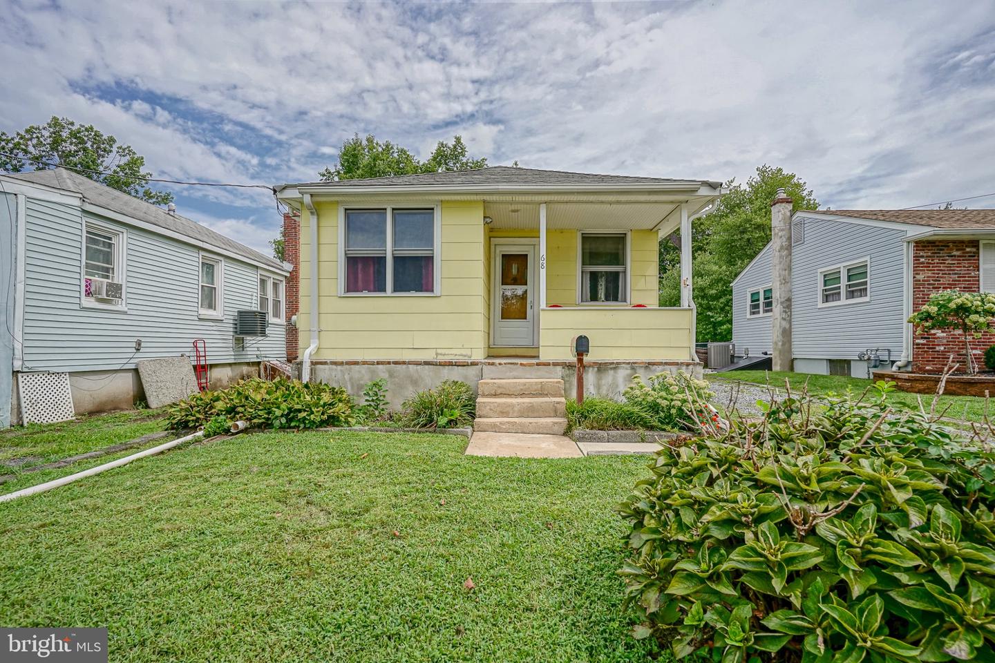 68 Alden Ave Property Photo 1