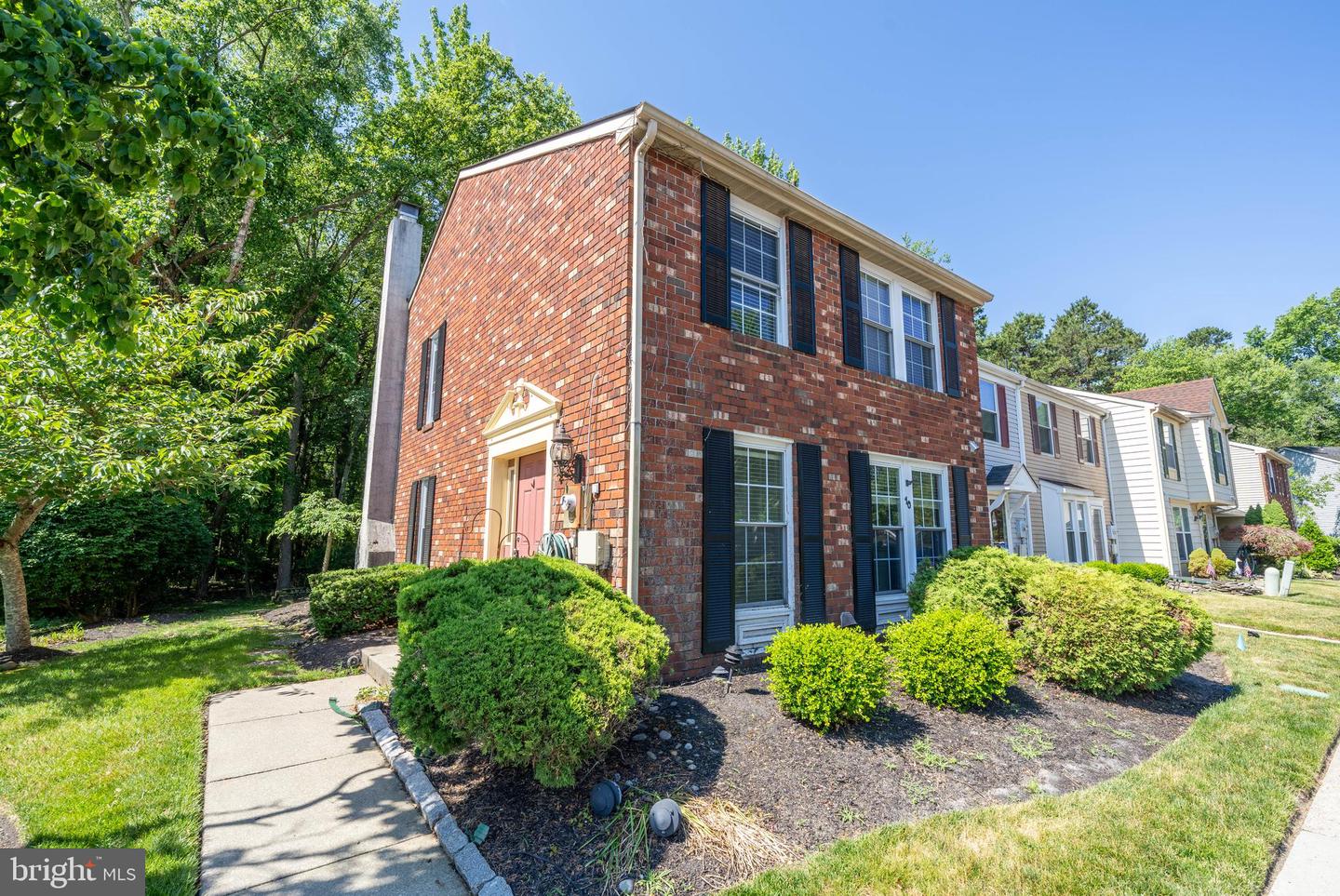 10 Forestview Ct Property Photo 1