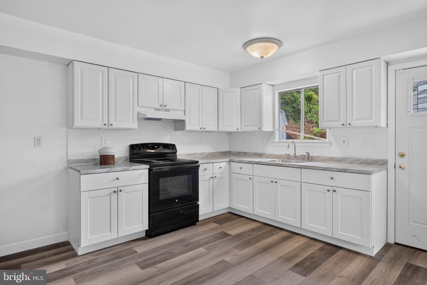 14 Scammell Dr Property Photo 2