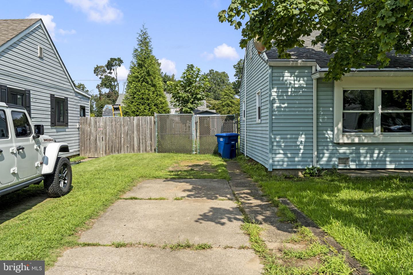 418 Iowa Ave Property Photo 4