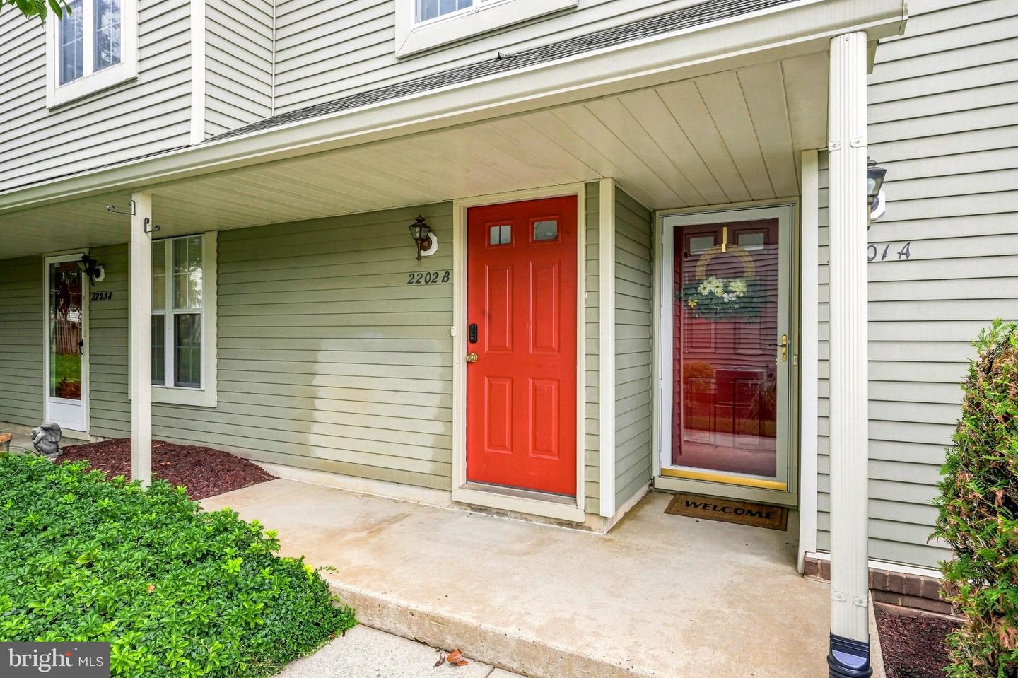 2202b Yarmouth Ln Property Photo 5