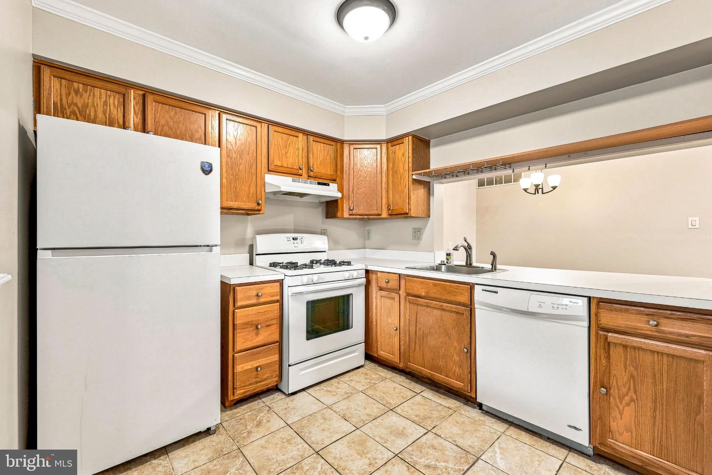 2202b Yarmouth Ln Property Photo 7