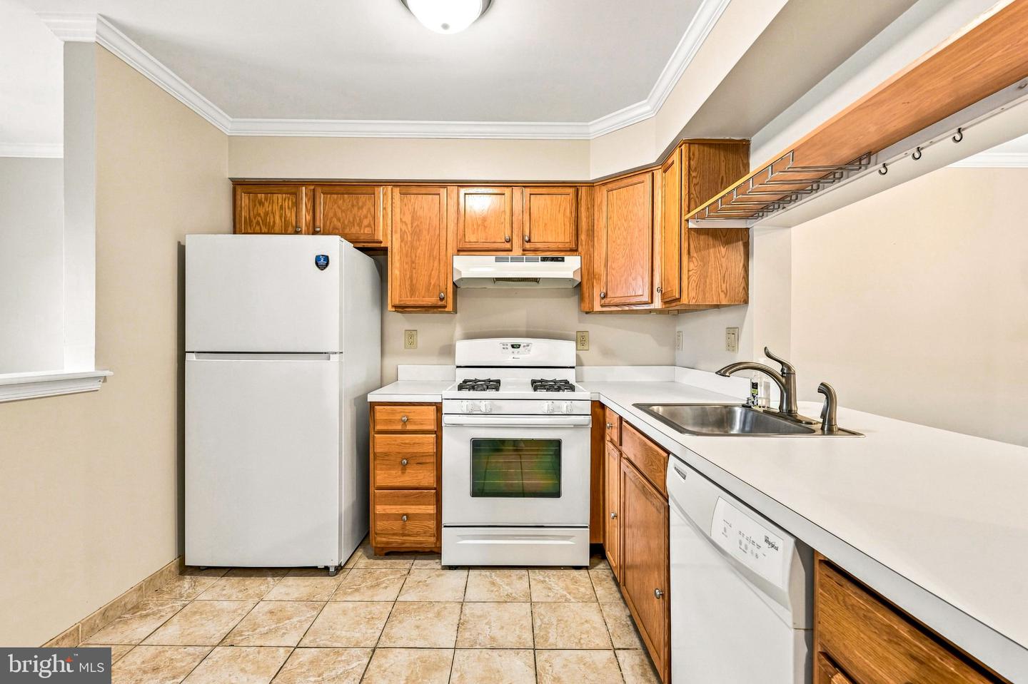 2202b Yarmouth Ln Property Photo 10