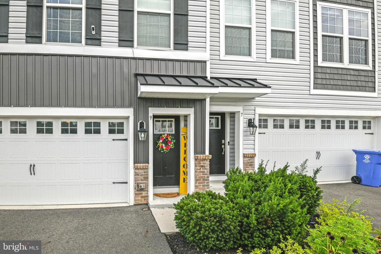 9 Autumn Park Blvd Property Photo 3