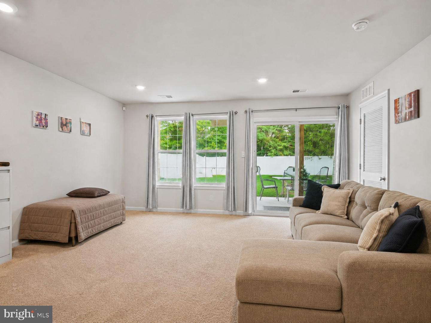 9 Autumn Park Blvd Property Photo 12