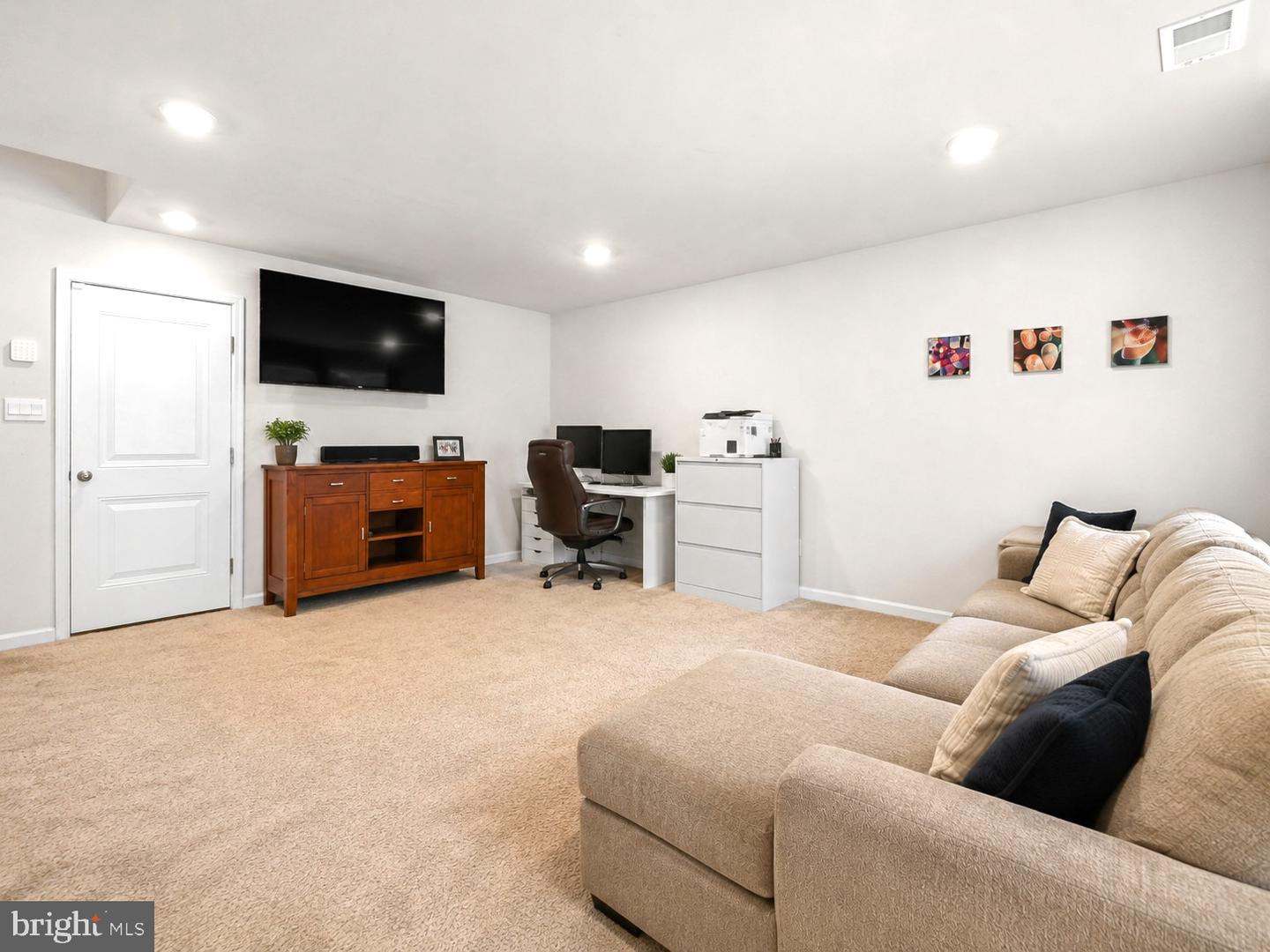 9 Autumn Park Blvd Property Photo 13